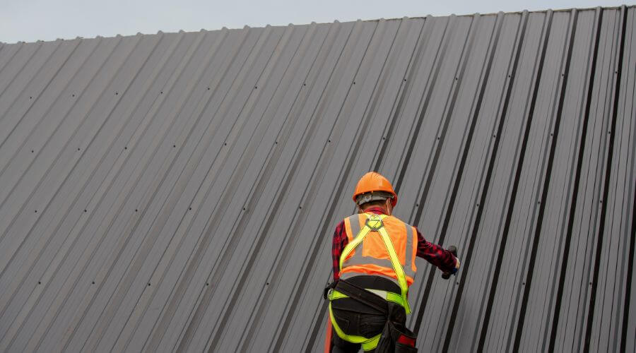 Professional metal roof installation services in Williams, CA
